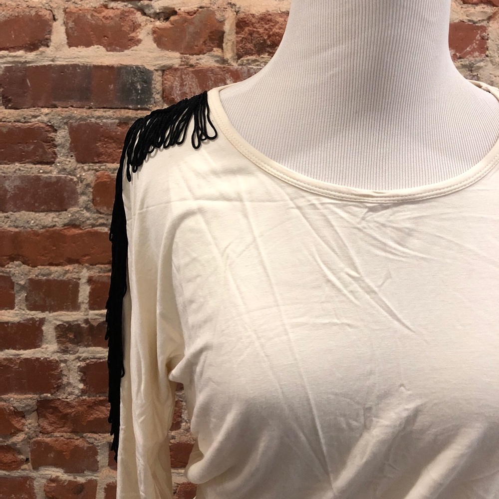 Fring sleeve top